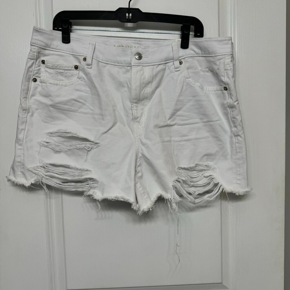 American Eagle - 90s Boyfriend Short - Size 16